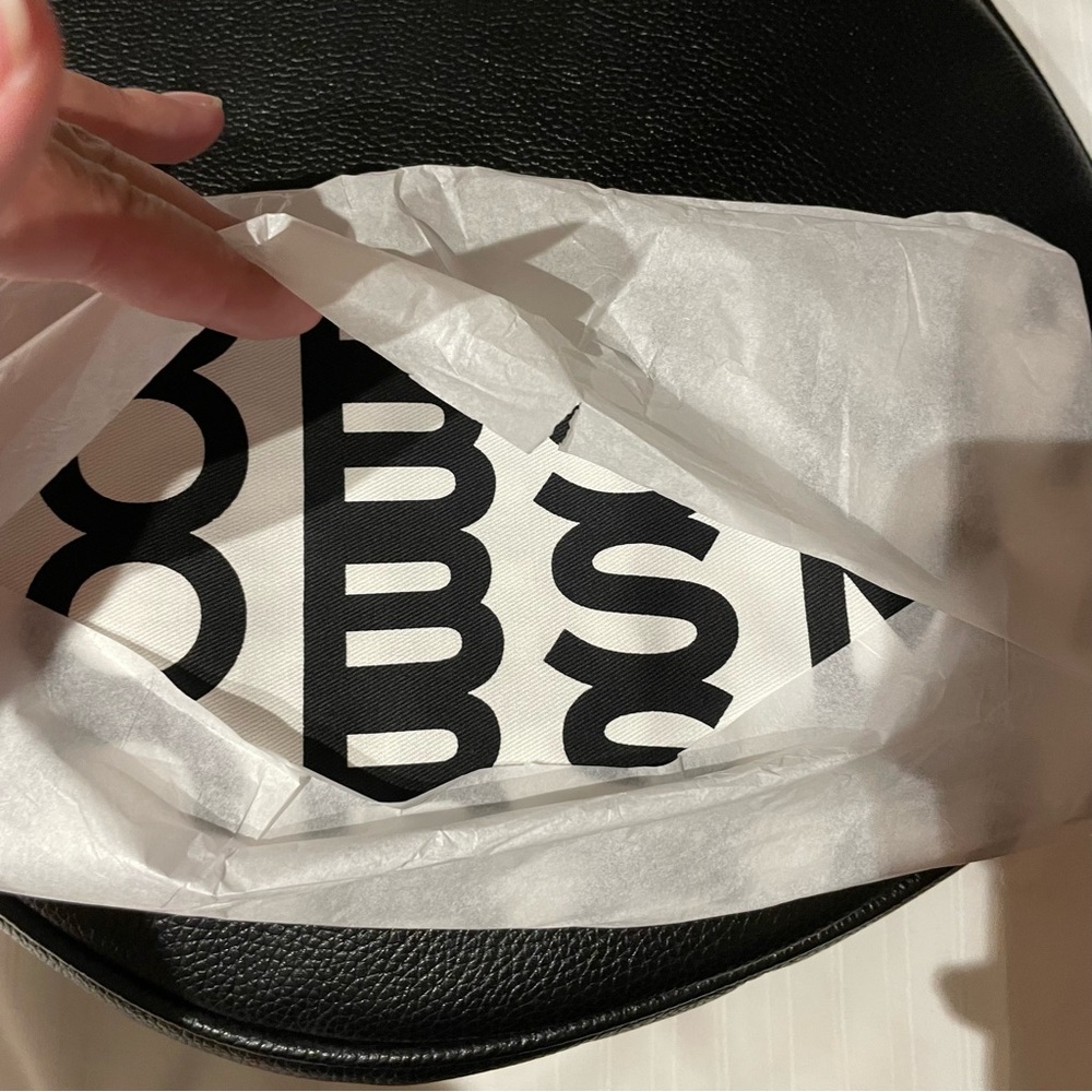 Marc Jacobs Dual Hobo Bag Black Leather NWT w/ Earbud Case & Dust Bag - Picture 4 of 6